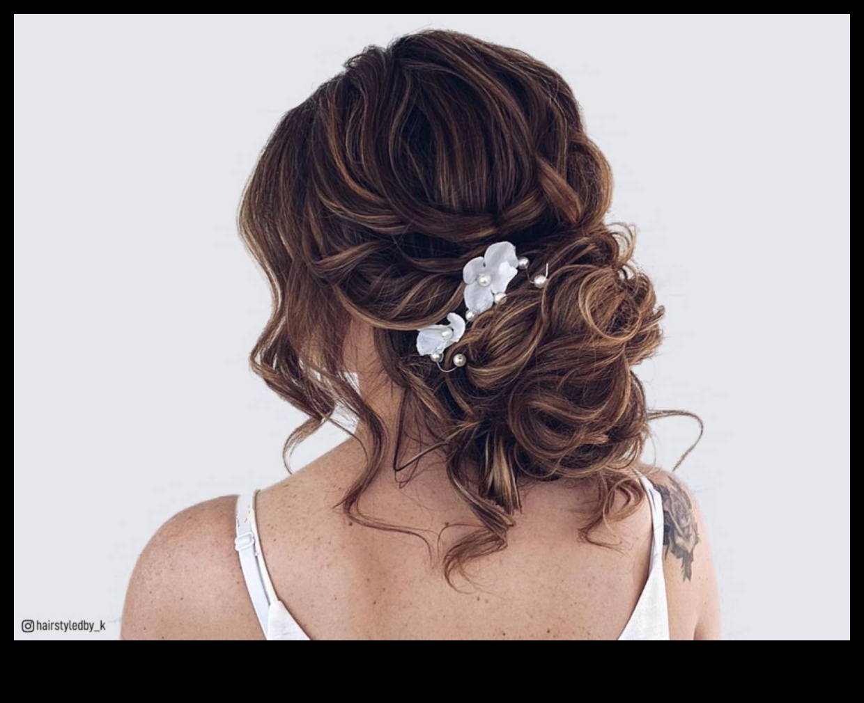 استمرار الأناقة المتقنة: الإدلاء ببيان مع تسريحات الشعر غير الرسمية