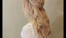 خصلات شعر مغرية: أنماط متموجة جذابة للمسة رومانسية