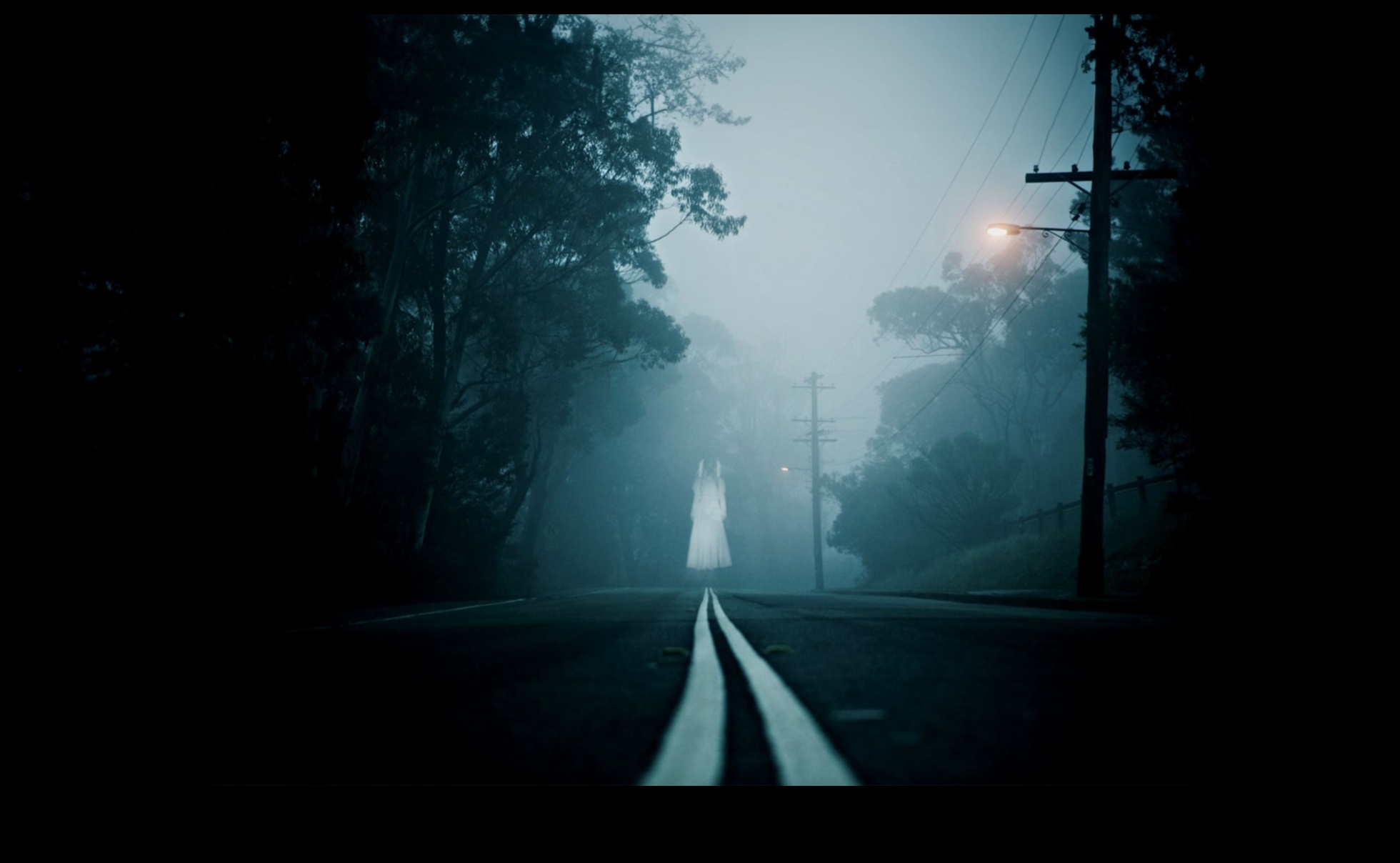 تأملات على جانب الطريق: القصص التي تتكشف على طول رحلة النقل بالشاحنات التجارية